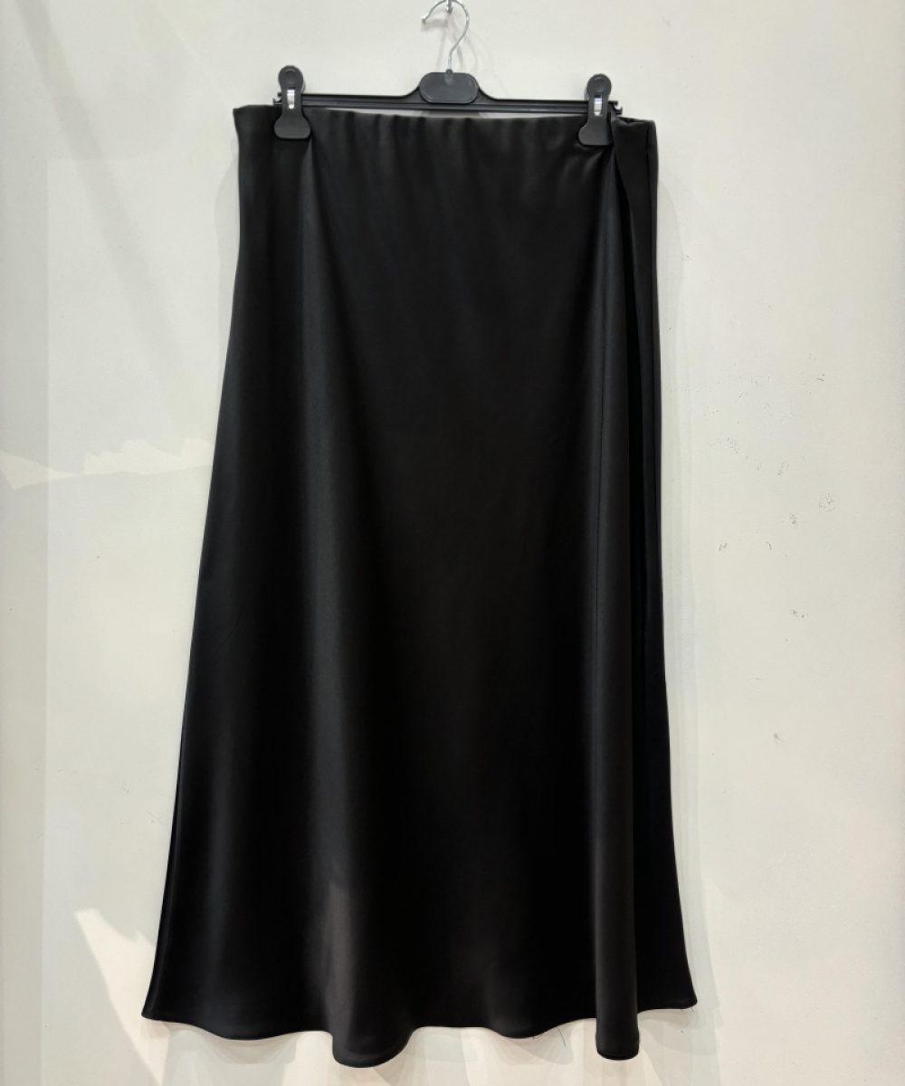 jupe-satin-grandes-tailles_noir_66f093b900504